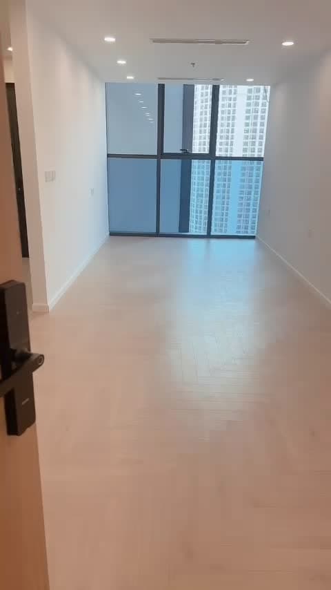 🌟Căn hộ Đập thông Studio dòng tiền ~22tr/ tháng ở Ngã Tư Sở - Hà Nội full đồ full tiện ích    BÁN 2 CĂN STUDIO LIỀN KỀ – TẦNG CAO – VIEW ROYAL CITY CỰC ĐẸP 🌟  📍 Vị trí đắc địa – tòa nhà cao cấp, kết nối nhanh tới trung tâm - ảnh 2