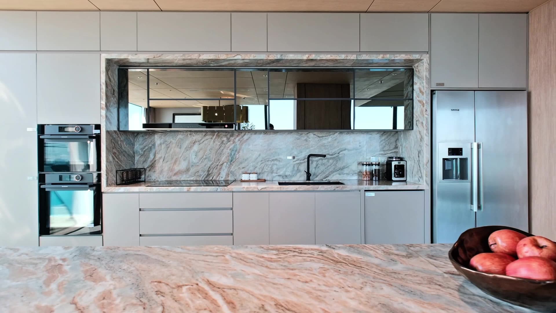 Căn hộ cao cấp hạng sang- Noble Crystal Long Biên - ảnh 2