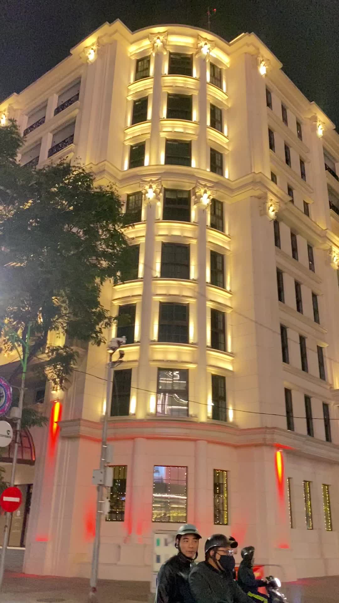 Căn hộ giá trị bền vững Masterise Nguyễn Trãi - Royal City - ảnh 2